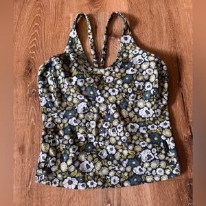 Patagonia Floral Tank Top in Olive, White & Mustard Size S